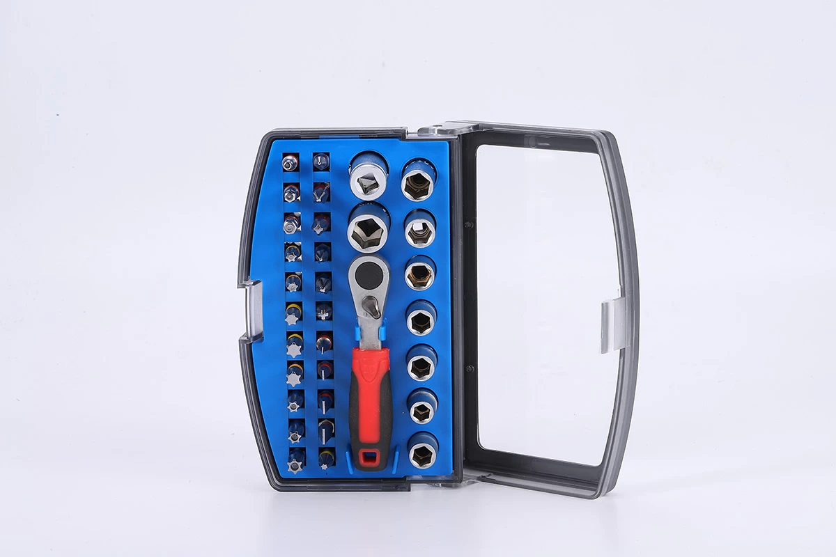 Zestaw 32 nasadek i bitów zapadkowych