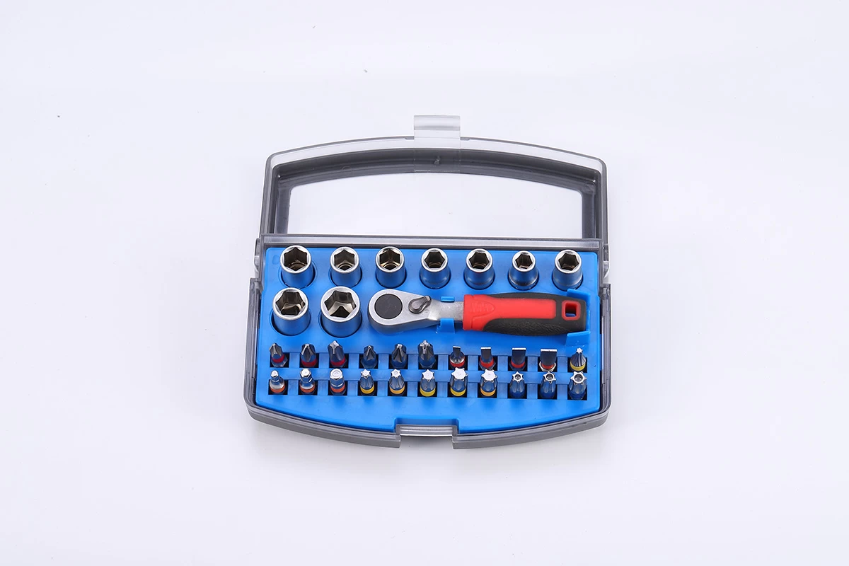 Zestaw 32 nasadek i bitów zapadkowych